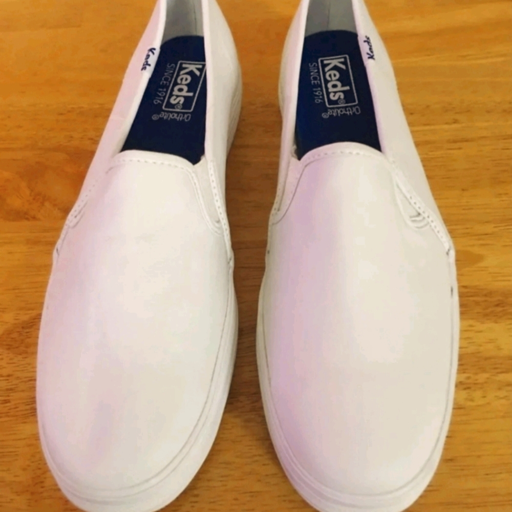 Keds white size 8
